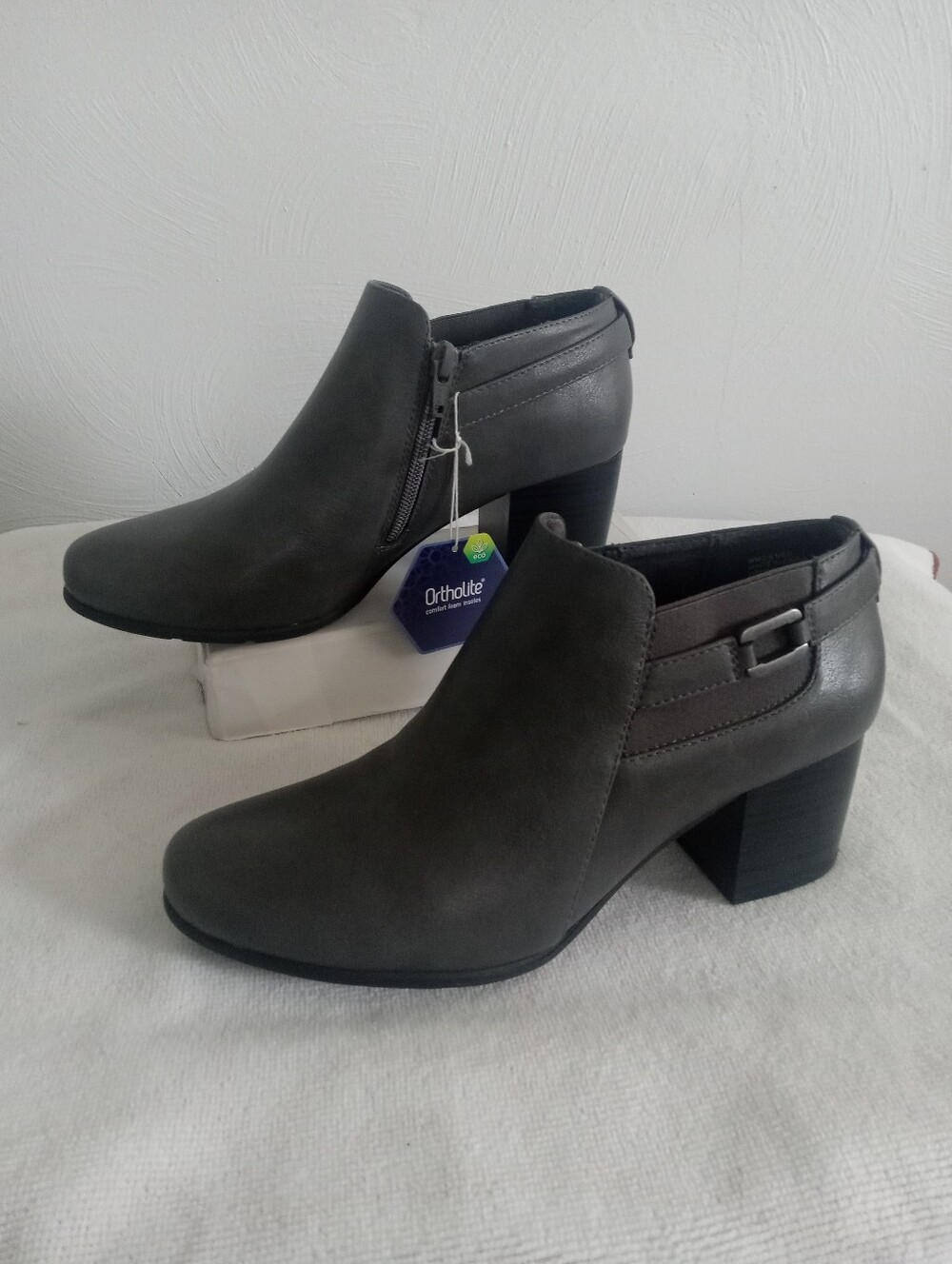 NWT Croft & Barrow ORTHOLITE Grey Ankle Boots W/ Side Zip SIZE 9